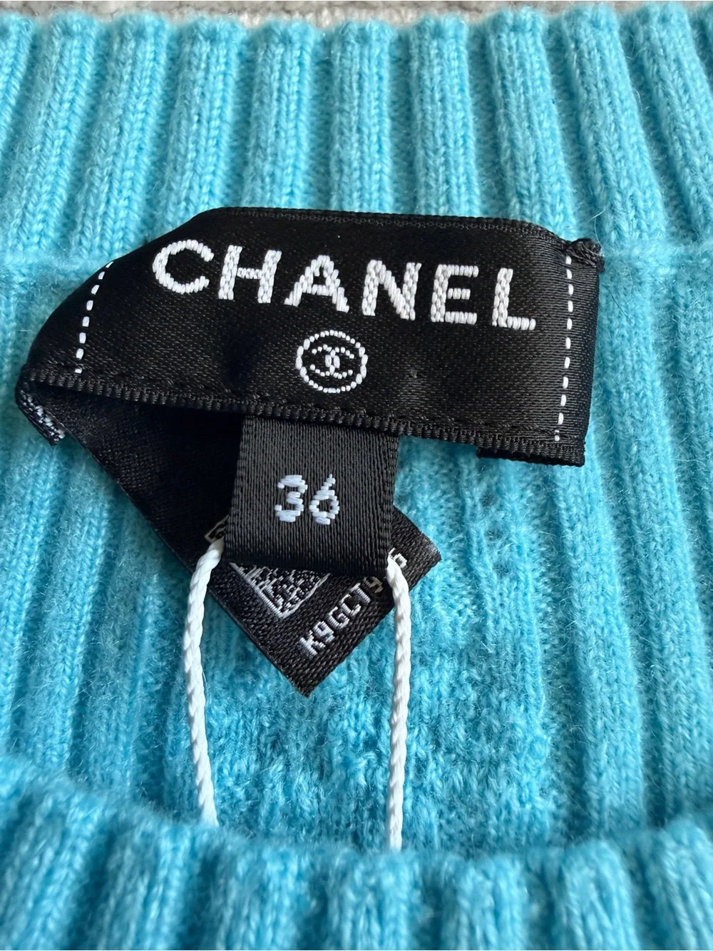 CHANEL CASHMERE JUMPER